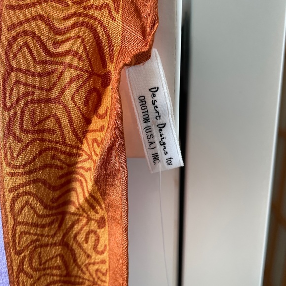 Desert Designs Australia: Jimmy Pike, Kalpurtu 29” Square Silk Scarf - Picture 5 of 11